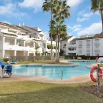 En Complejo Con Piscina Climatizada - El Presidente 234 Daire Estepona